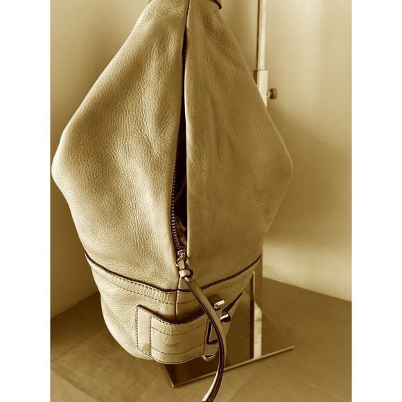 B Makowsky soft pebbled leather Bucket shoulder slouchy bag - Picture 5 of 8